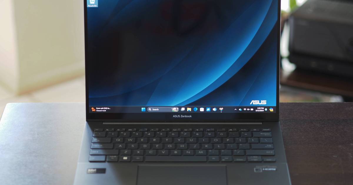 Read more about the article This $800 laptop computer punches method above its weight