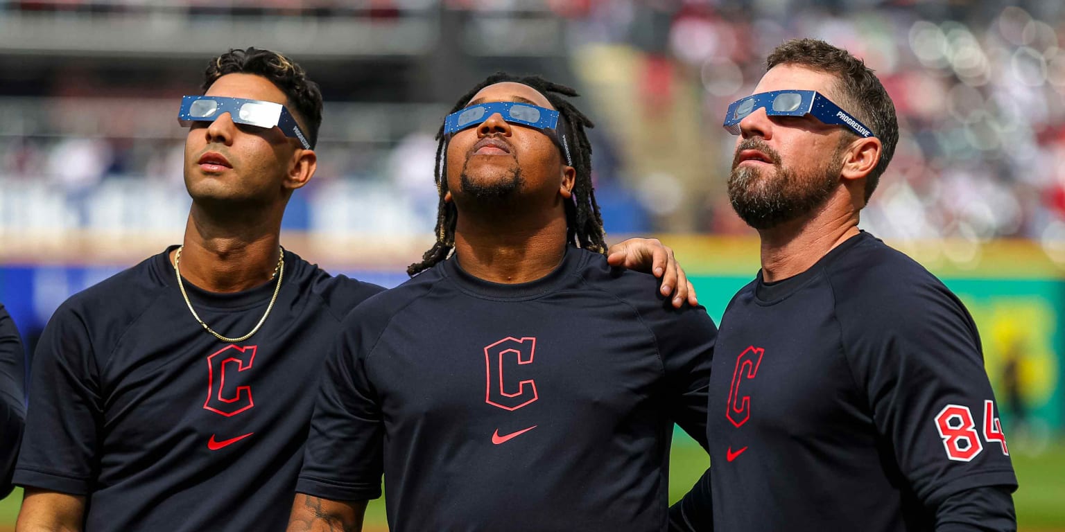 You are currently viewing Total solar eclipse highlights Guardians’ home opener