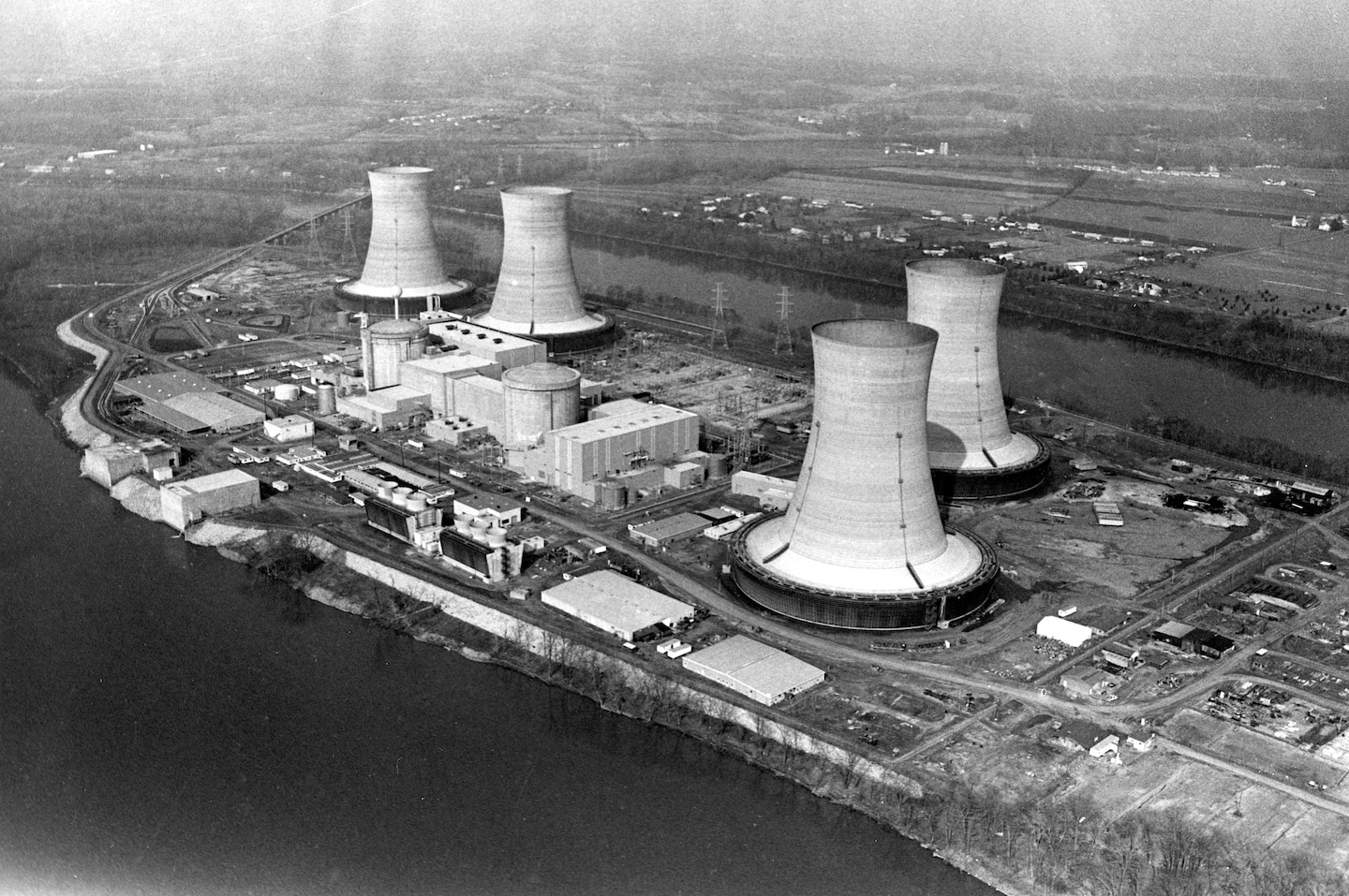 Read more about the article A nuclear accident made Three Mile Island infamous. AI’s needs may revive it. – The Washington Post